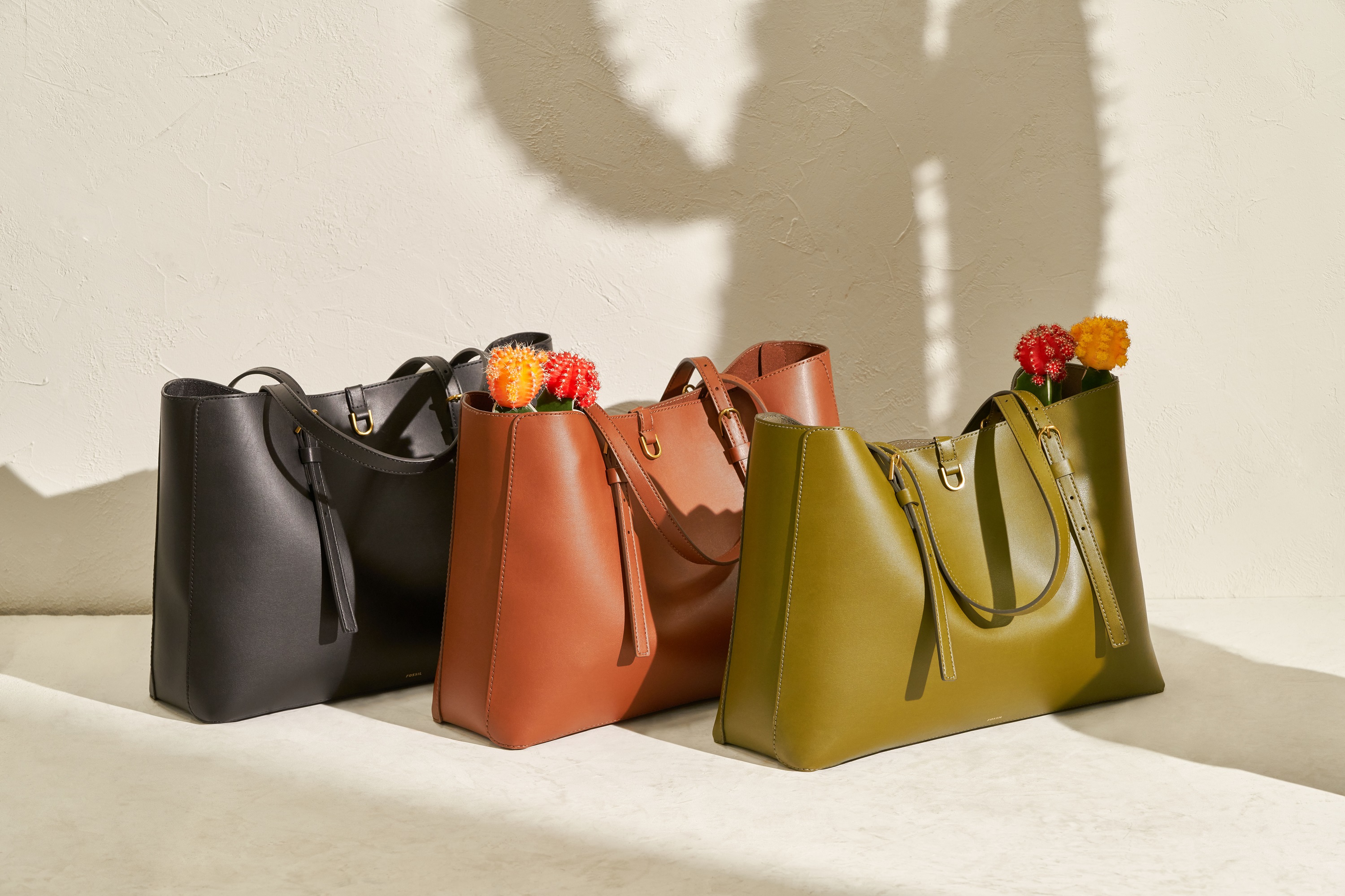 Fossil Launches Pro-Planet Cactus Leather Tote Bags and Limited-Edition Solar Watch in Singapore in Celebration of Earth Month